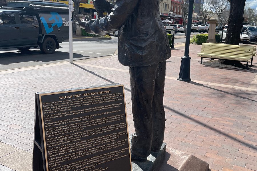 William (bill) Ferguson Statue image