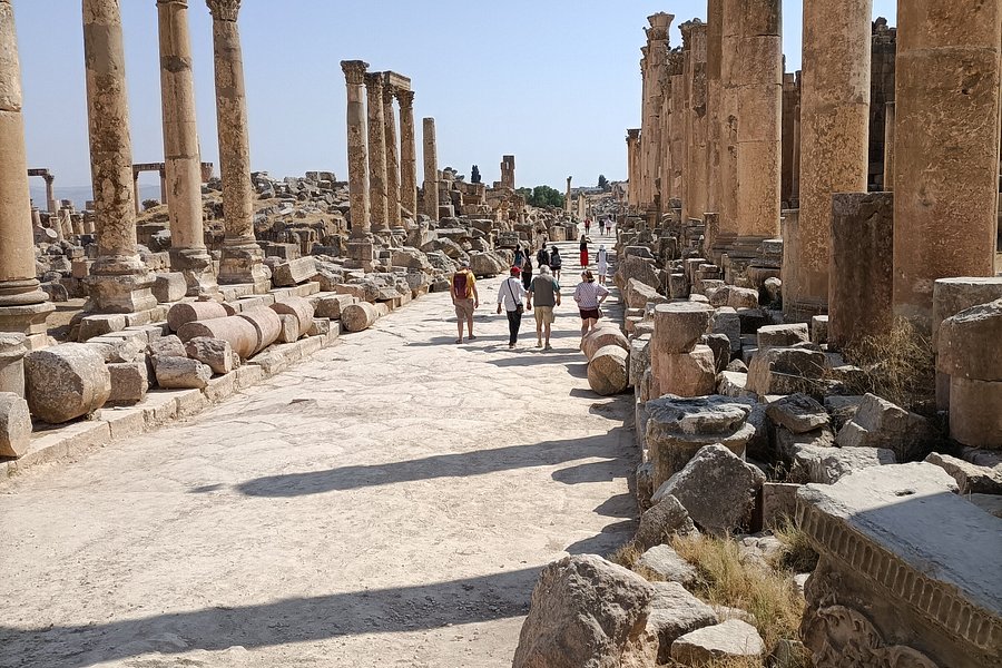 Colonnaded Street image