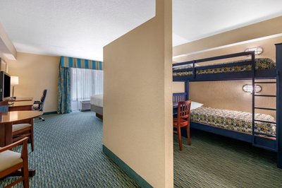 Hotel photo 13 of Holiday Inn Resort Orlando Lake Buena Vista, an IHG Hotel.