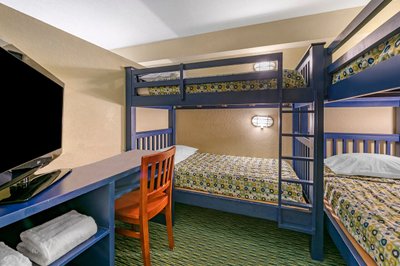 Hotel photo 14 of Holiday Inn Resort Orlando Lake Buena Vista, an IHG Hotel.