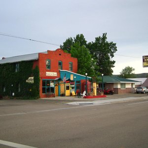 Hunters Inn Hotel and Espresso Bar