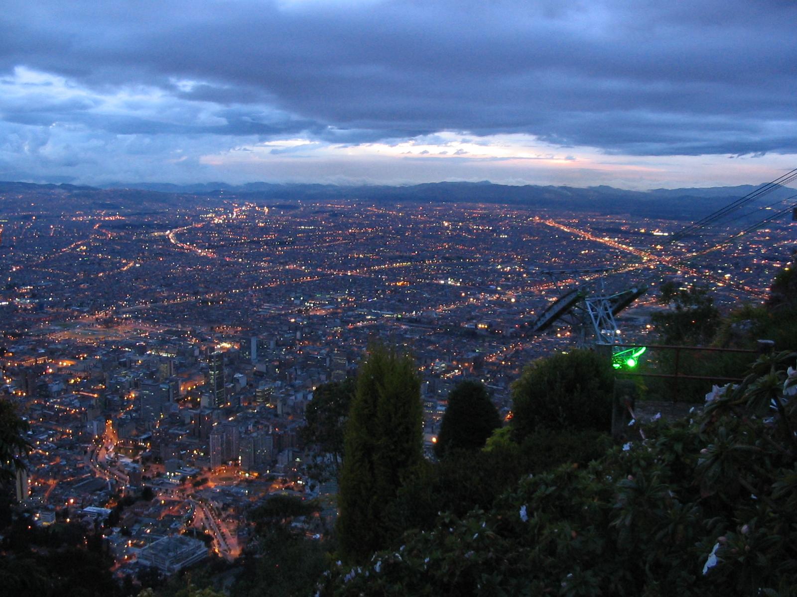 DE 10 B STA Hotellen I Bogot 2024 Tripadvisor   Twilight View Over Bogota 