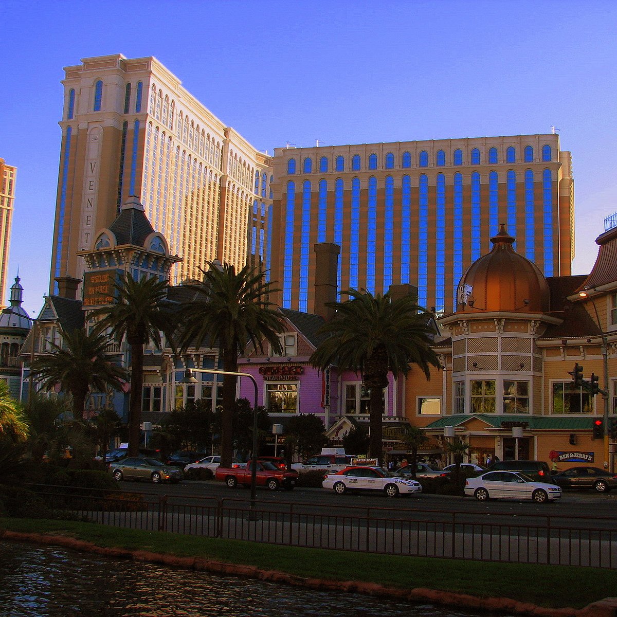 Casino Royale (Las Vegas) 2022 Alles wat u moet weten VOORDAT je gaat