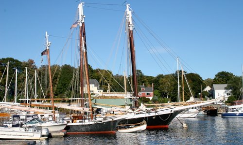 Boat on the Harbor 2