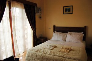 Room & Suite