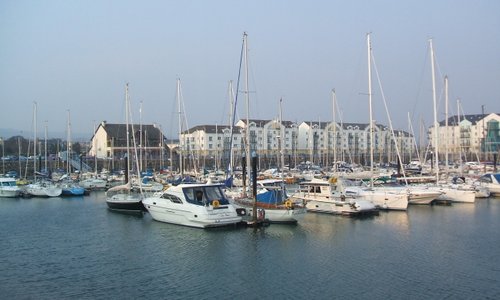The quayside marina near to the castle