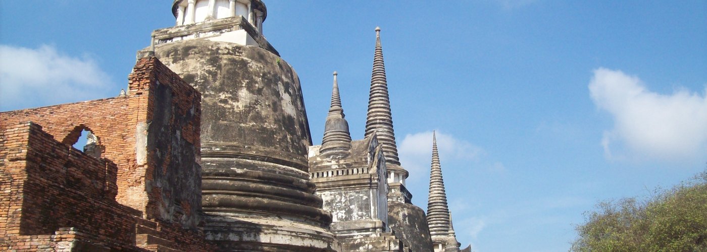 Three pagodas of Wat Phra Si Sanphet which house the remains of King Borommatrailokanat, King Bo