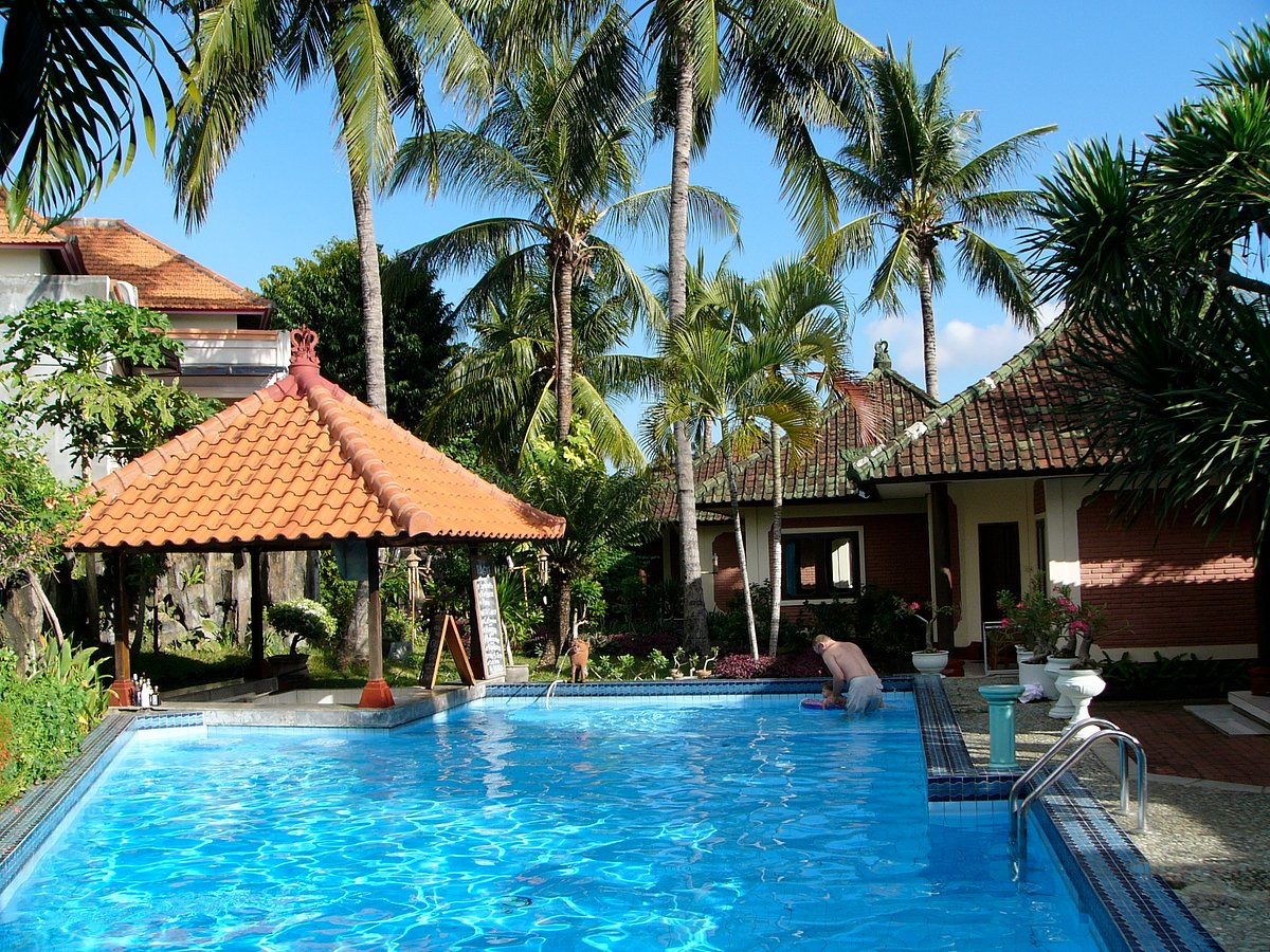 Отель самолет на Бали. Бали деревня. Bali Bungalow. Legian Village Hotel.