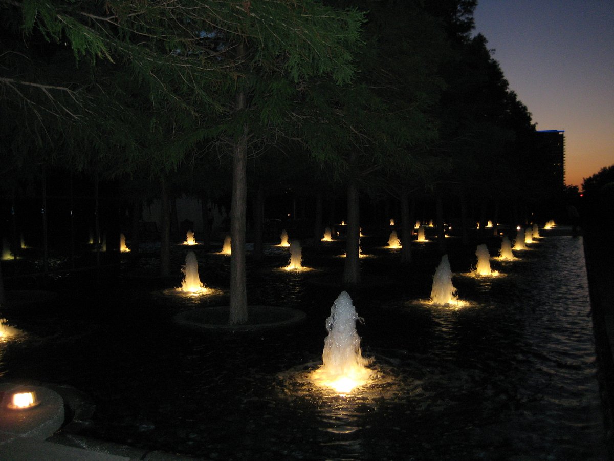 Water Feature Lighting in Fort Worth and Dallas, TX