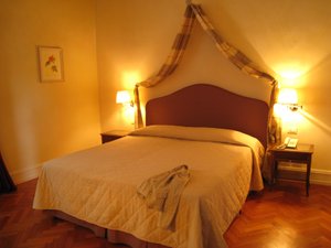 Room & Suite