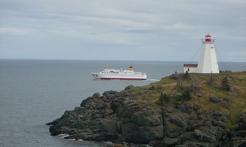 Ferry & Swallowtail Lighthouse at North Head