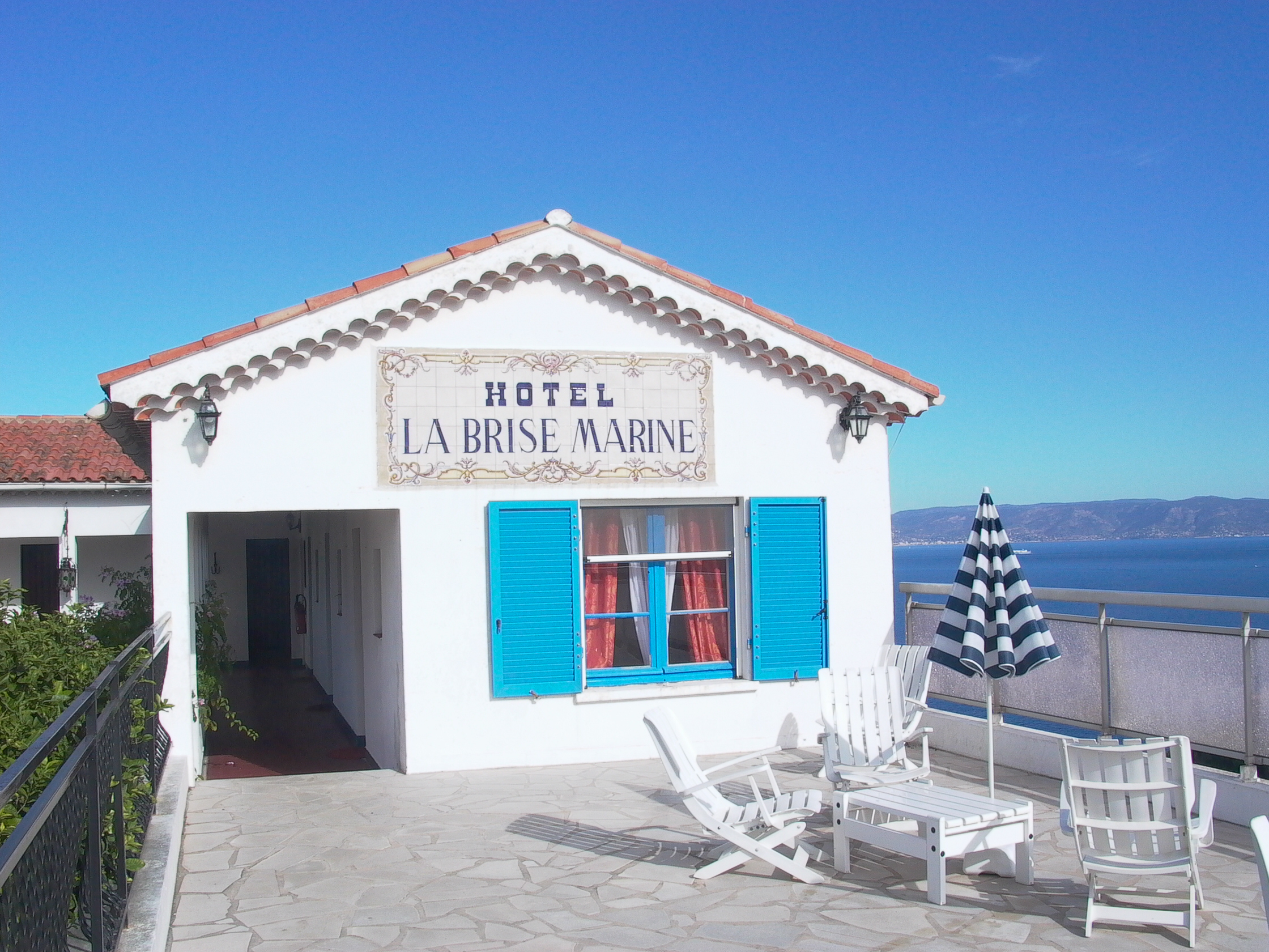 LA BRISE MARINE - Prices & Hotel Reviews (Ile du Levant, France)