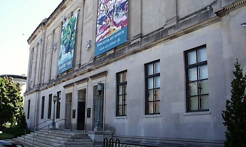 Worcester Art Museum Front Entrance