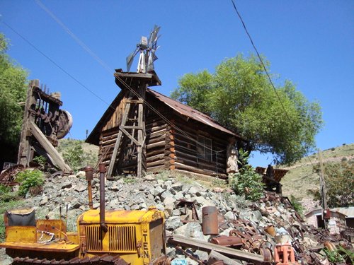 Chloride, Arizona: A friendly 'living ghost town