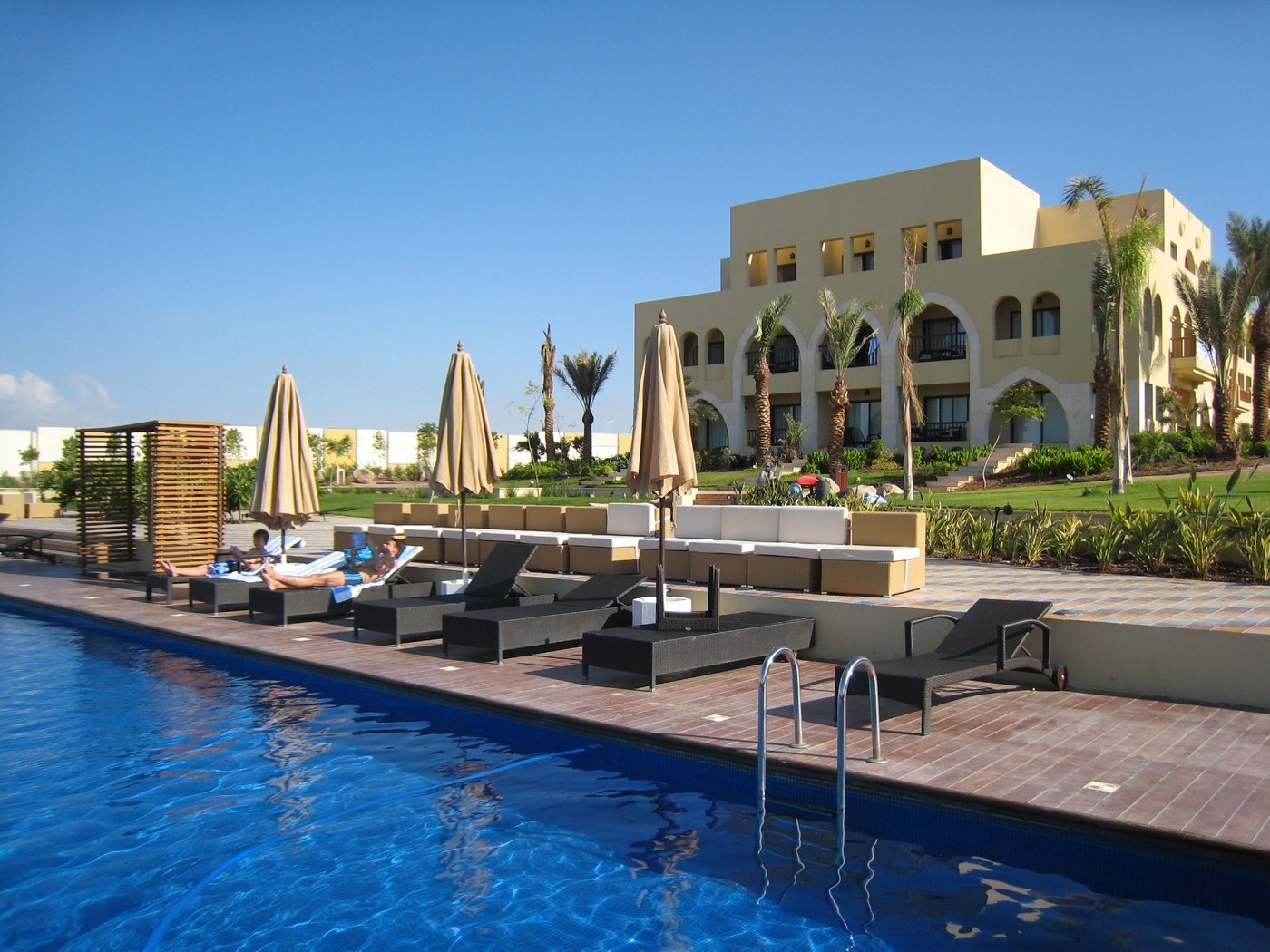 GRAND TALA BAY RESORT (Aqaba, Jordanië) - foto's, reviews en ...