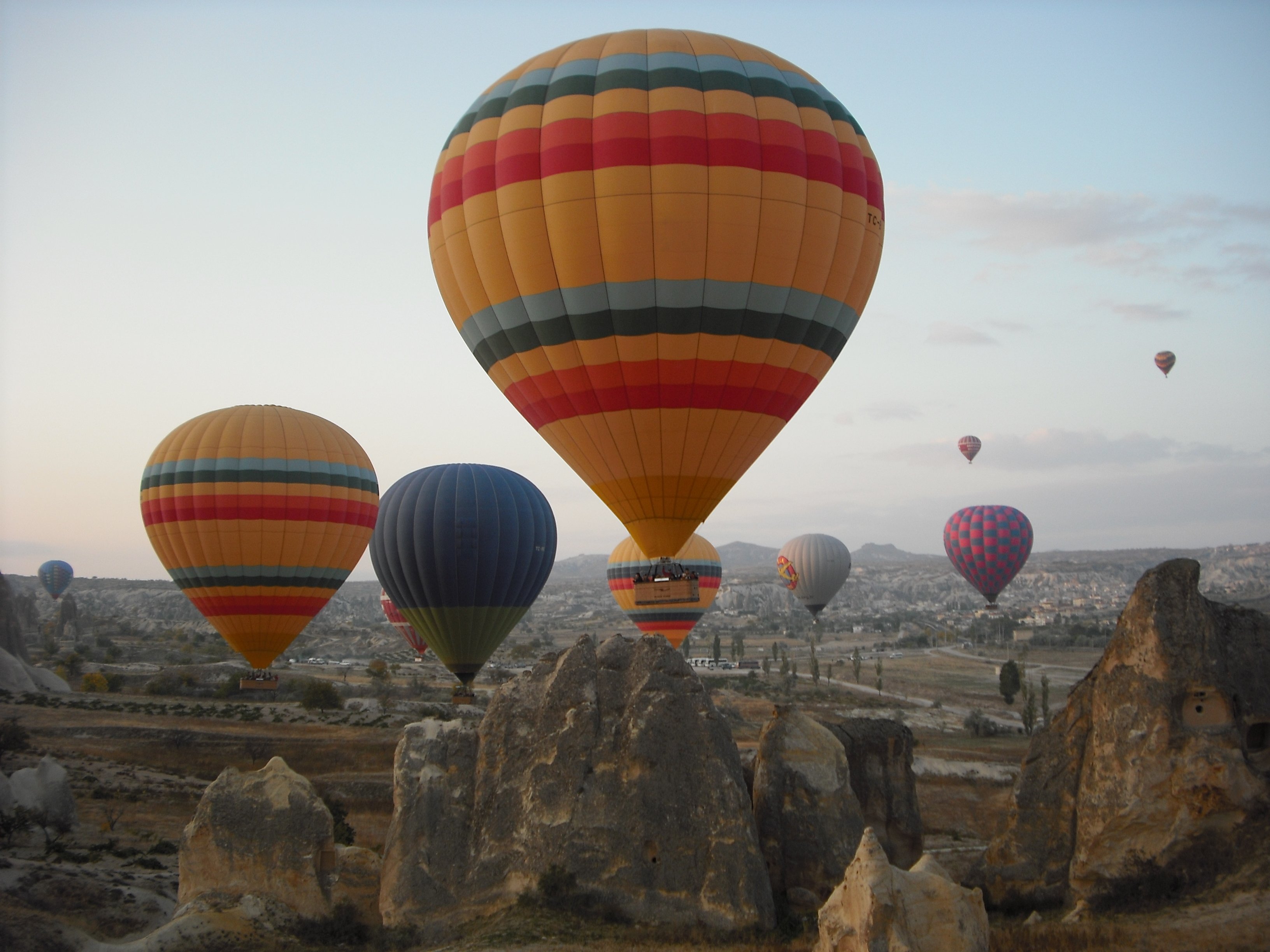 Hot air balloon best sale edinburgh