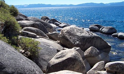 rocce sul lake tahoe