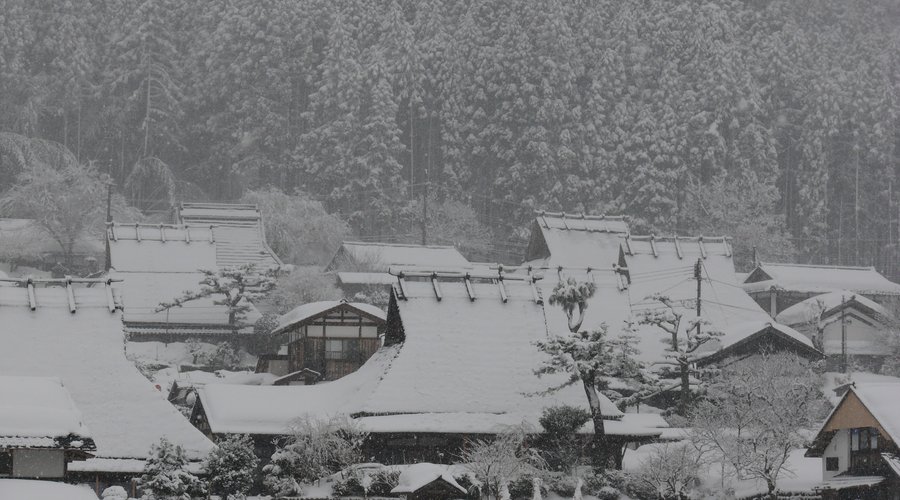 雪の中の集落２