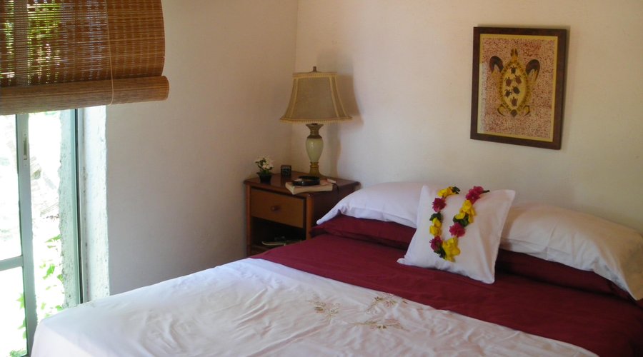 Inside 'Iti' - the smallest cabin