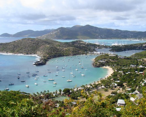 THE WATERFRONT - Prices & Hostel Reviews (Antigua/English Harbour)