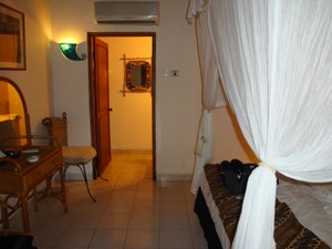 Room & Suite