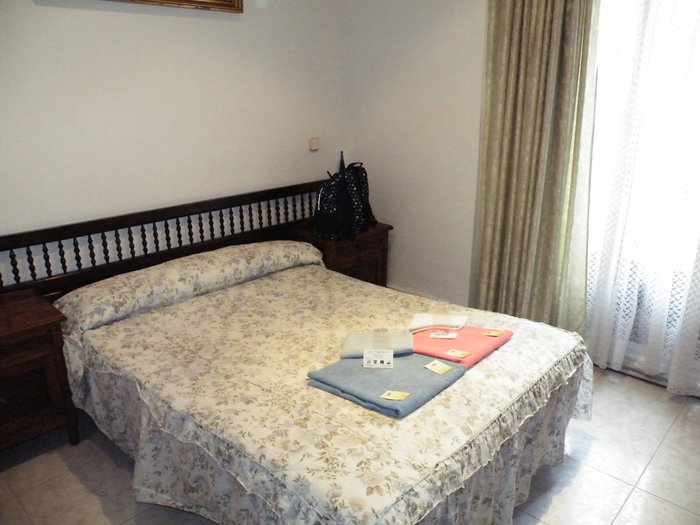 HOSTAL ESPARTEROS - Updated 2024 Prices & Hotel Reviews (Madrid, Spain)