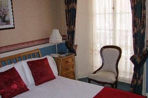 Room & Suite