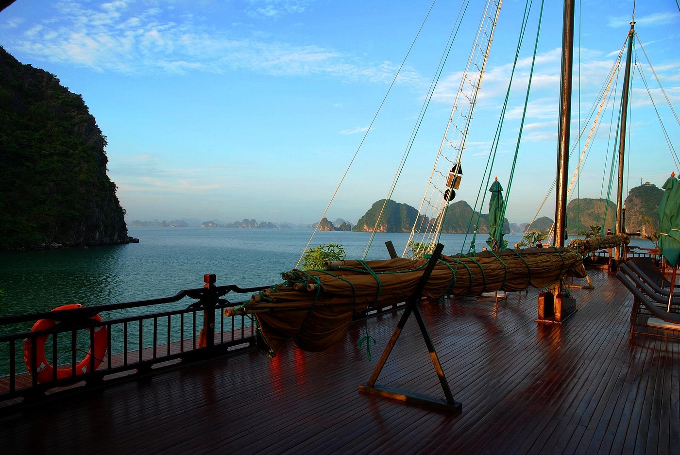 VINH XANH HOTEL - Lodge Reviews (Halong Bay, Vietnam)