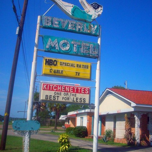 Beverly Motel image