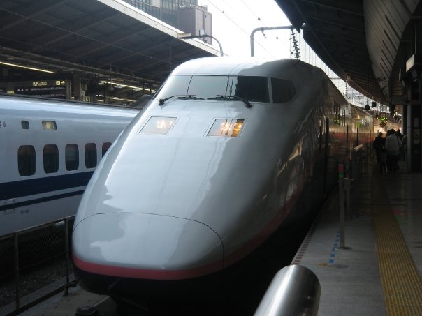 File:Tokyo Metro 05-013F Chiyoda line Kita-Ayase branch line