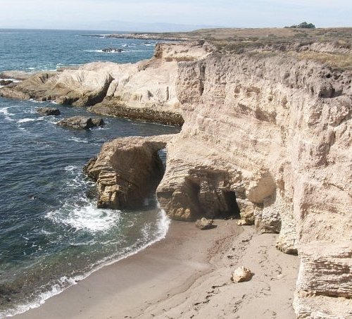 Morro Bay Travel Guide  Morro Bay Tourism - KAYAK