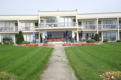 SURF AND SAND BEACH MOTEL - Cape Cod Motel Prices & Reviews