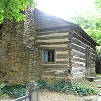 Historic Ogle Log Cabin