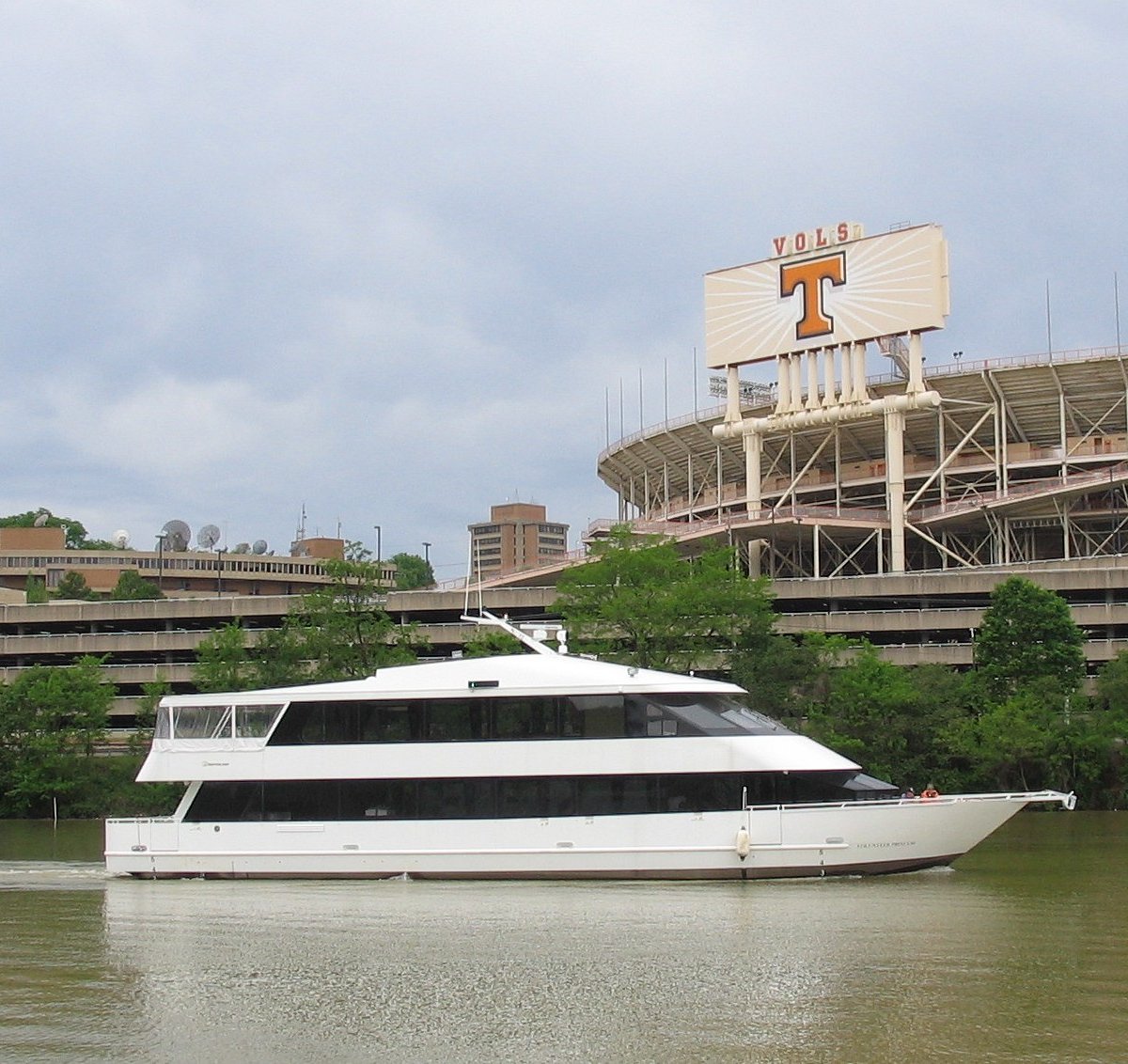 knoxville boat tours