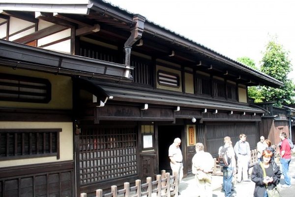 Takayama, ein Ort in den"Japanischen Alpen", mit - für japanische Verhältnisse - gut erhaltener