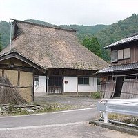 かやぶき屋根の民家