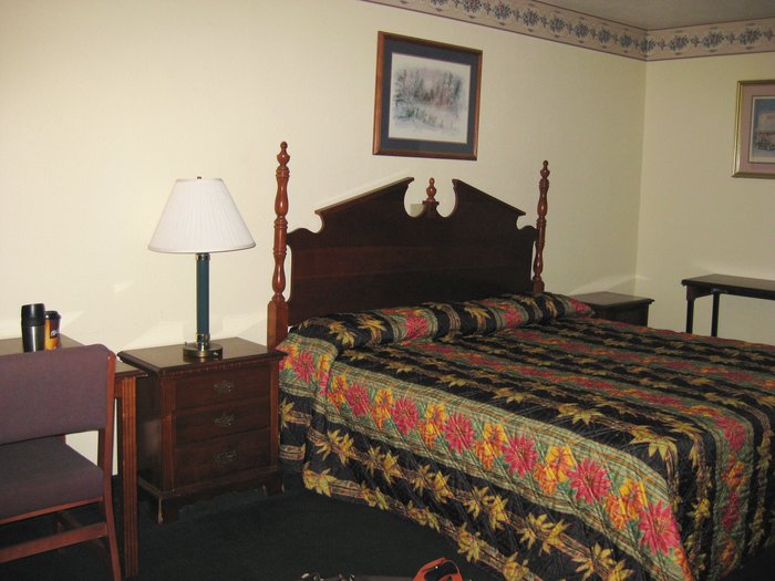 M STAR HOTEL JACKSON - Motel Reviews (TN)