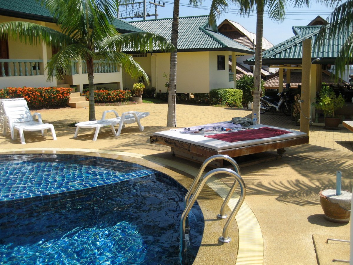 Патонг Лодж отель Пхукет 3. Hotel Clover Patong Phuket. Ellington Beach House. Hotel Clover Patong Phuket отзывы.