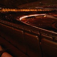 Seats 21,000 human beings, Convention Center