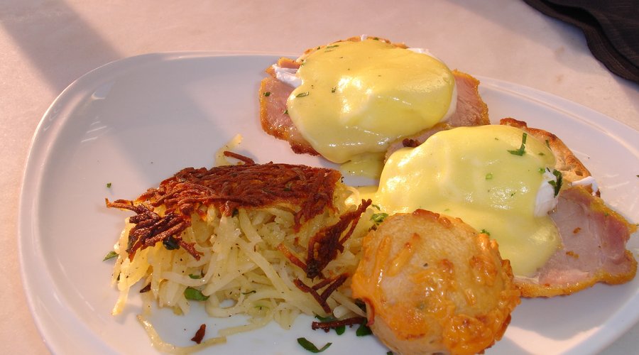 Eggs Benedict