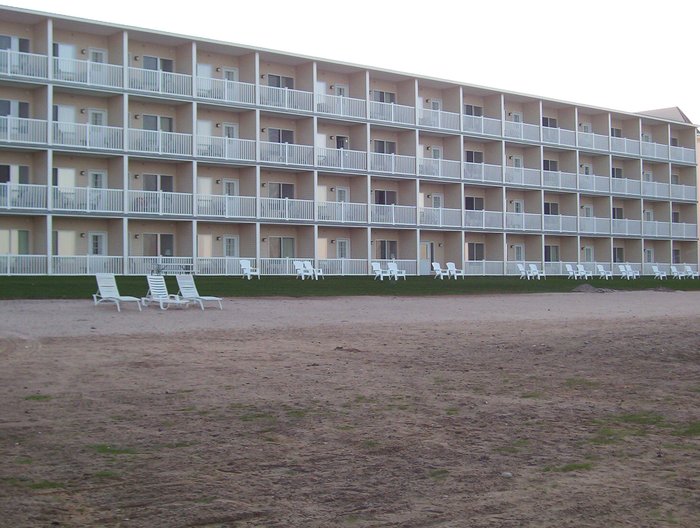 Mackinaw Beach and Bay - Inn & Suites Private Balconies: Pictures ...