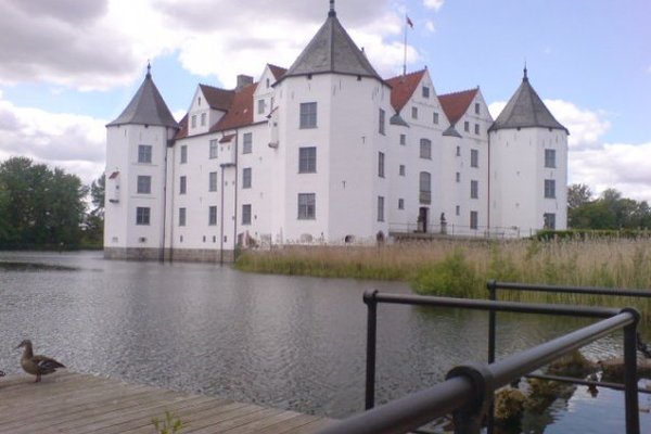 My Home is my Castel, oder so ähnlich. Da bin ich "fast" zu Hause