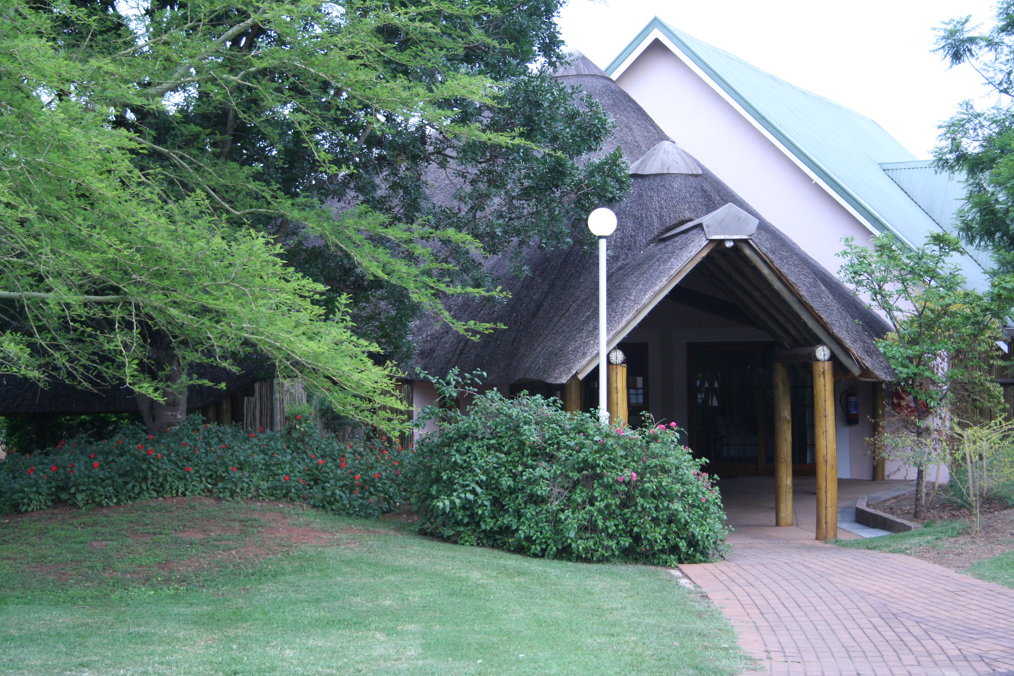 Hotel photo 7 of Ascot Inn.