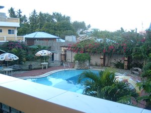 Pool & Beach