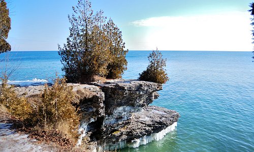 Cave Point County Park, wintertime