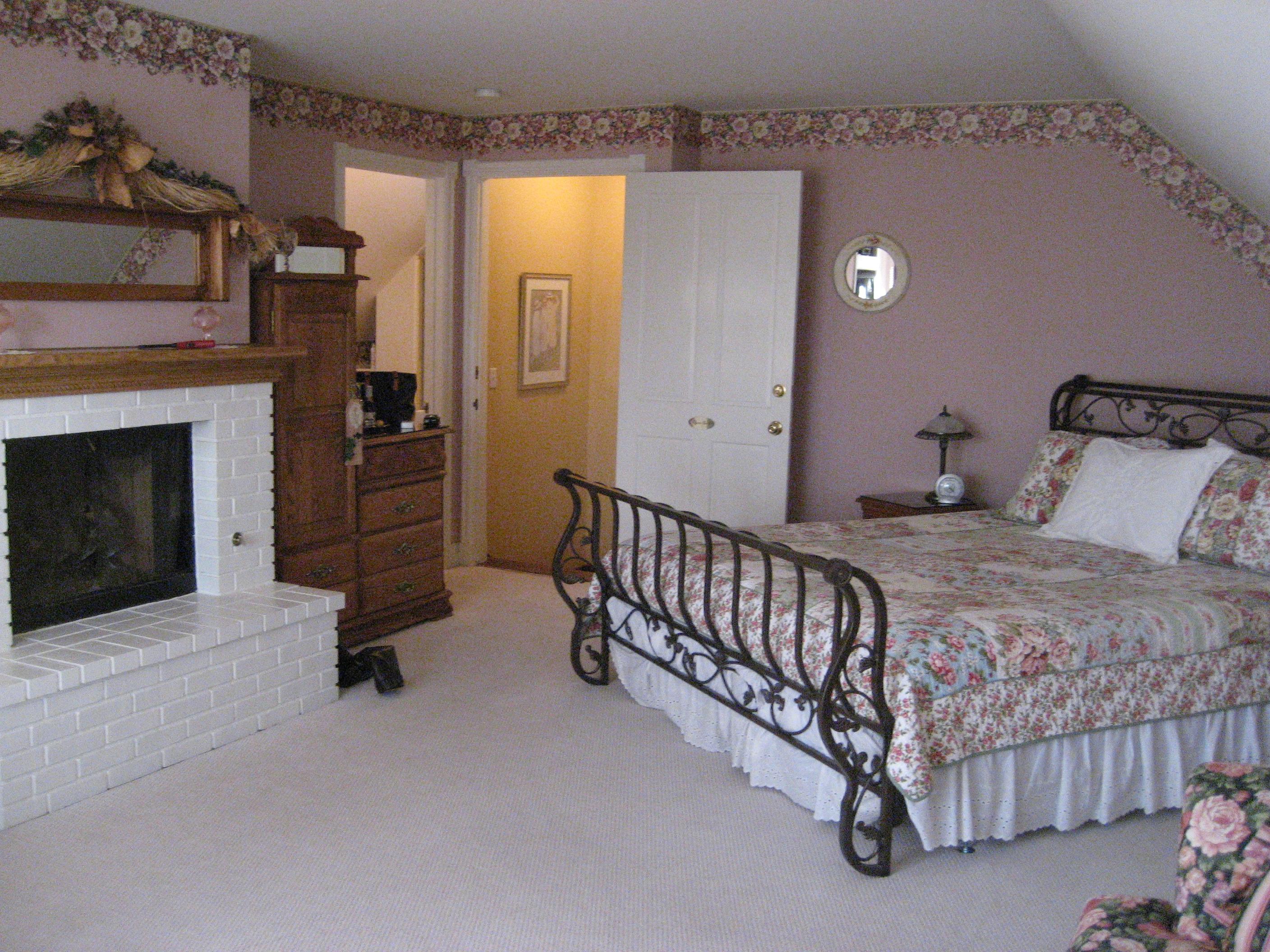 ROSE GABLES BED AND BREAKFAST (Lake Arrowhead, CA): Opiniones ...