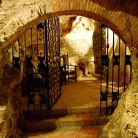 Welcome in our Faust Wine Cellar