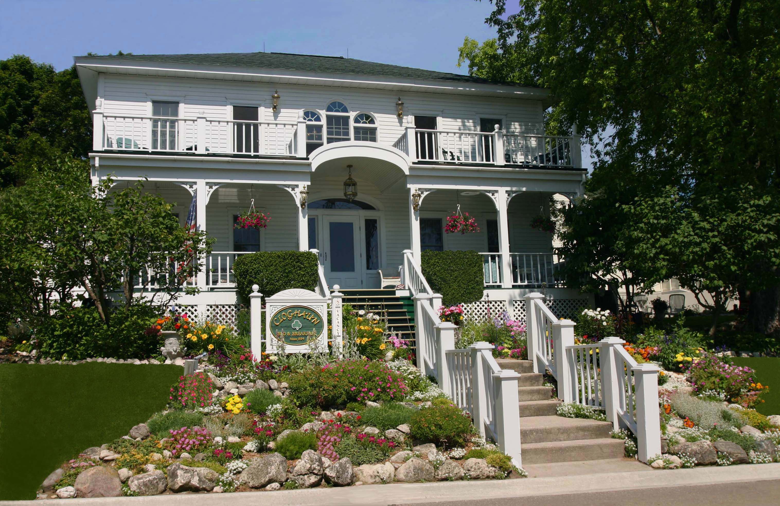 CLOGHAUN BED AND BREAKFAST - Updated 2024 B&B Reviews (Mackinac Island, MI)