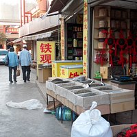 Maze of tea shops