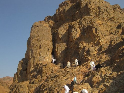 Jabl-ul-Uhud (Mount Uhud)